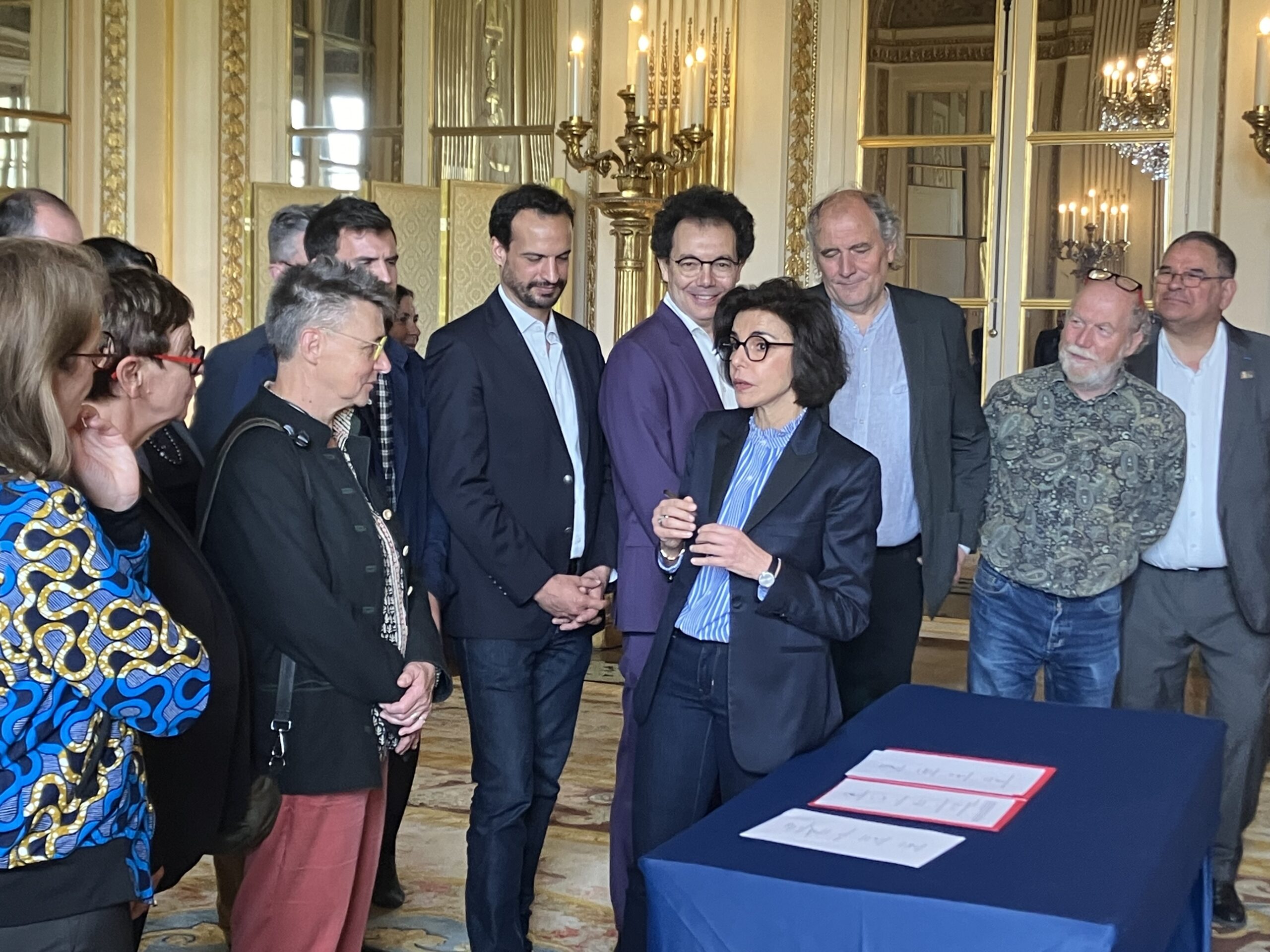 Signature de la charte Culture et éducation populaire le 16 mai 2024, en présence de la ministre de la Culture Mme Rachida Dati.